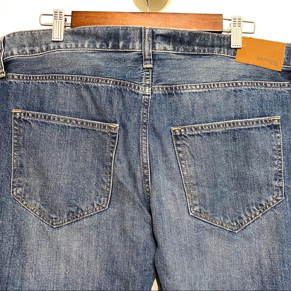 NWT Express Boyfriend Ankle Jeans - Picture 4 of 6